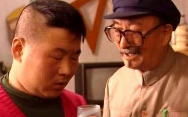 姚二嘎他是陈佩斯的得意门生卖了5年肉饼误入歧途英年早逝