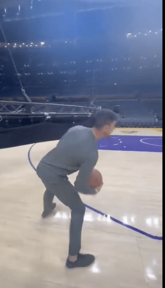 笑喷!德约模仿詹皇投三分 招牌霸王步庆祝 老詹认可回应太像了