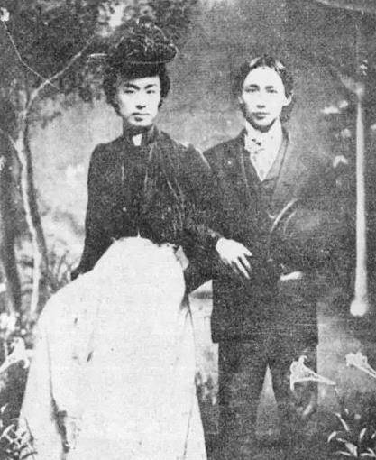 原创民国最低调的富二代读书写字还会作词谱曲最后抛弃老婆当和尚