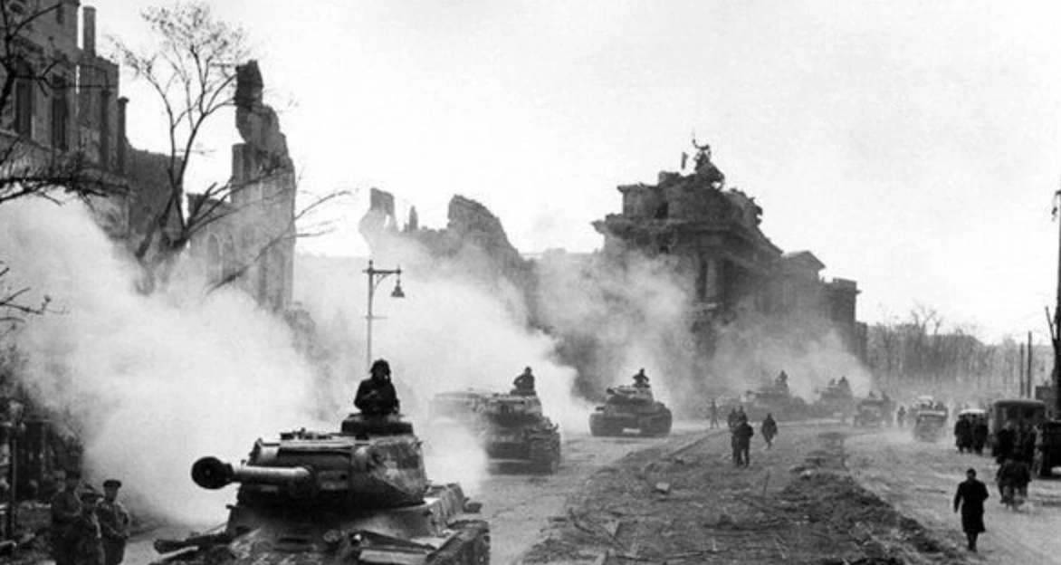 二战德国战败时还有700多万人,为何不继续战斗,而要选择投降?