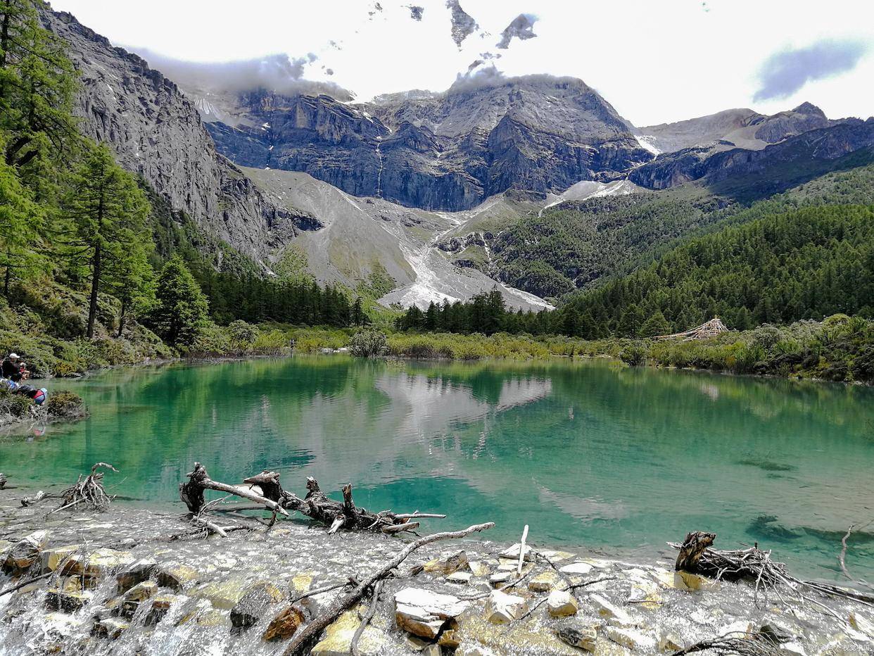 坐火车去九寨沟旅游7天跟团游多少钱,坐火车去九寨沟旅游7天多少钱