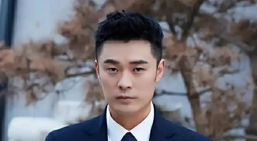 陈赫是中国内地男演员,歌手,1985年出生于福建福州,毕业于上海戏剧