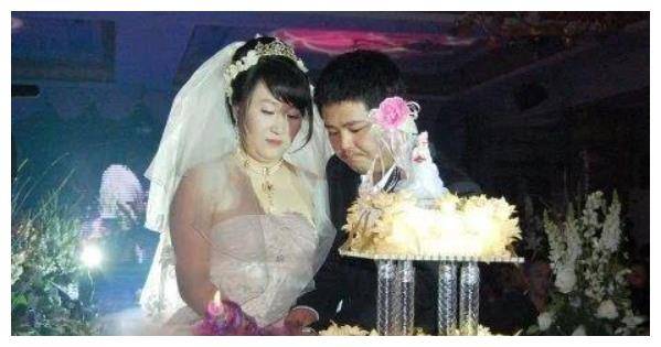 赵本山的女儿赵玉芳倒贴300万也要下嫁穷小子15年后怎么样了