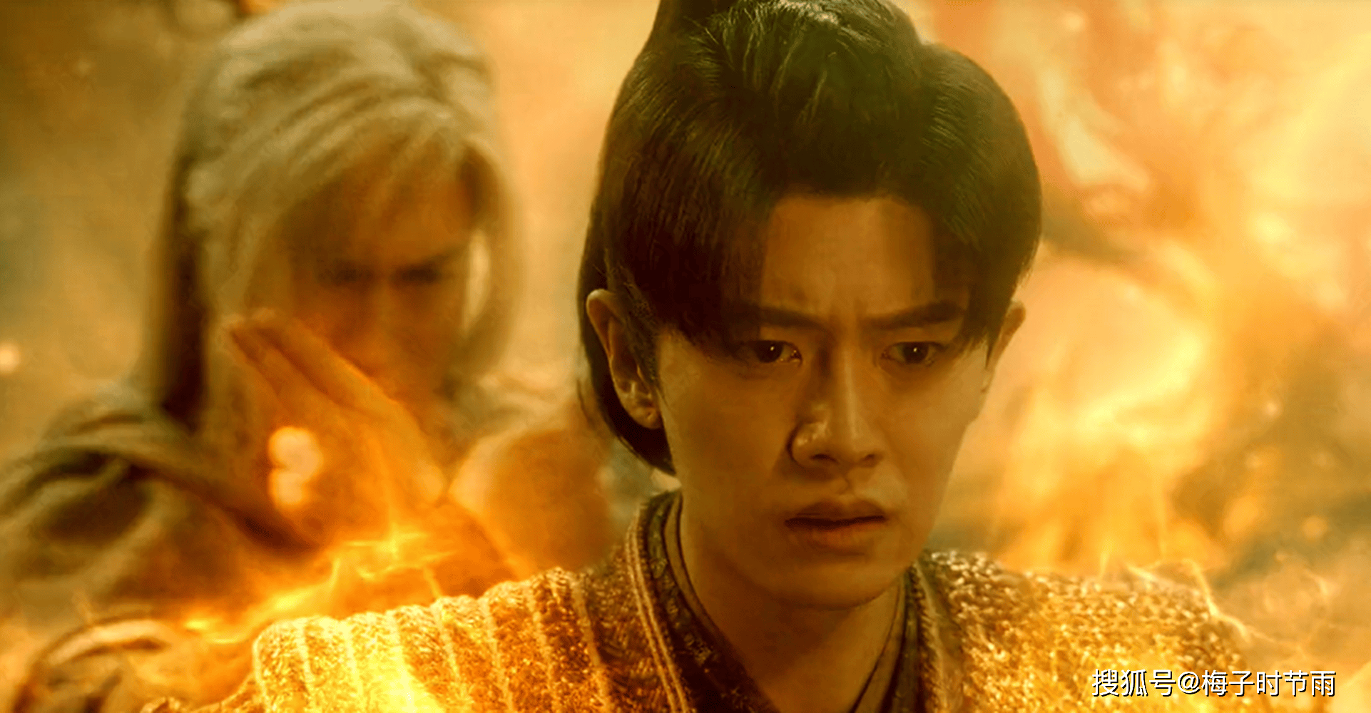 原创烈焰躲过了何润东却被严屹宽惊艳叫你演子羽没叫你超越啊