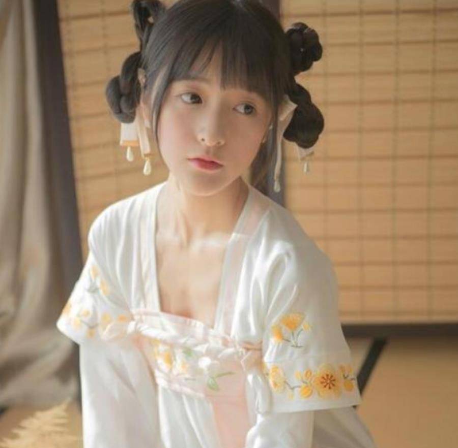 2岁出道年入百万的"小芈月",因太漂亮被禁止整容,如今怎样了_刘楚恬