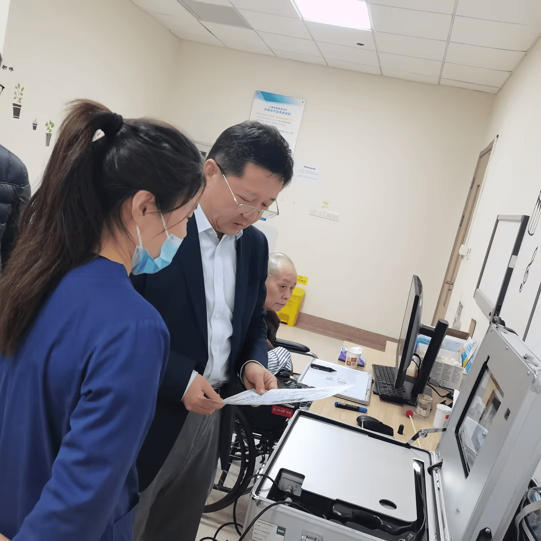健嘉医疗专家毕胜教授莅临指导上海慈源康复医院