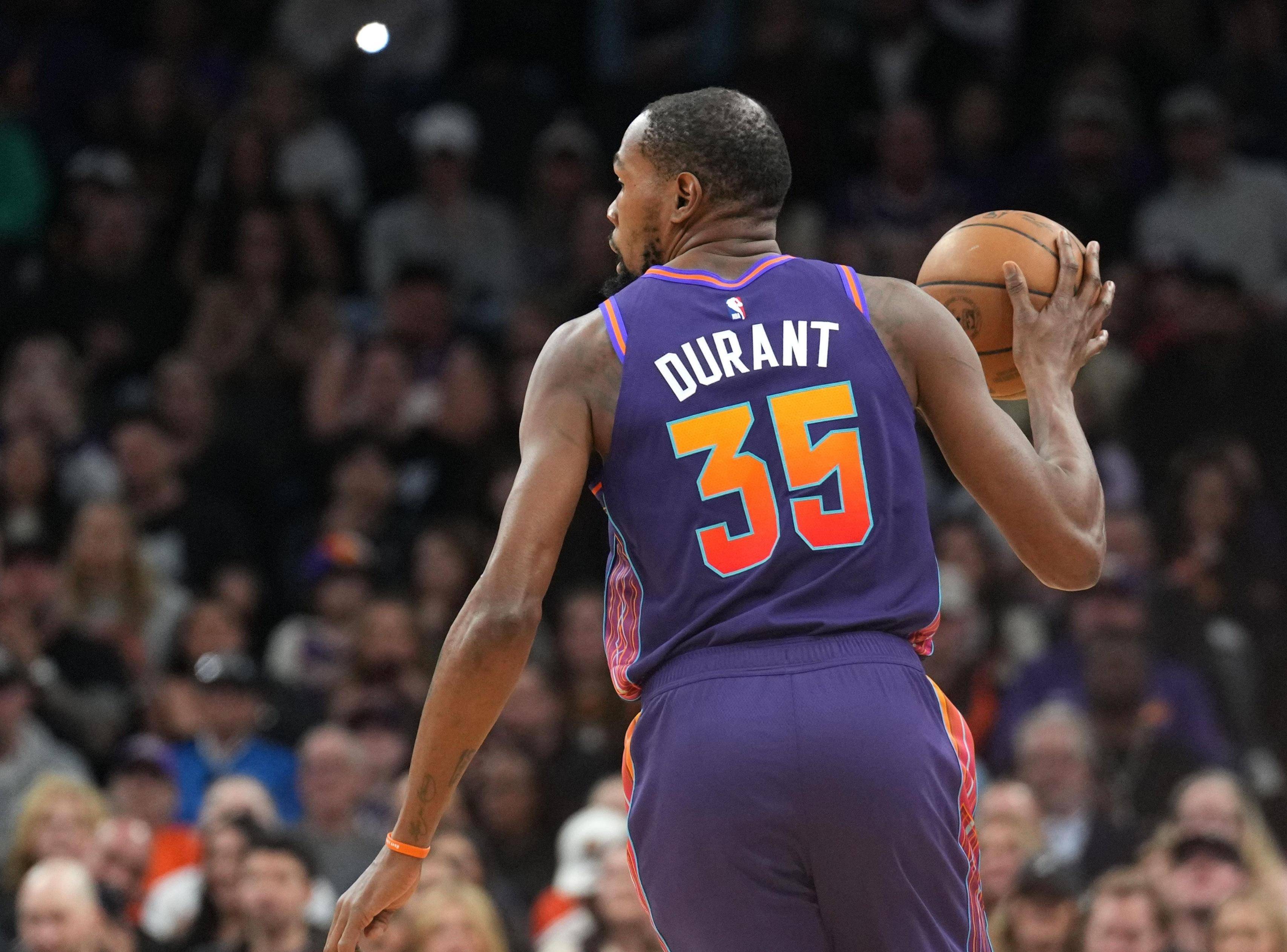 小伙逆袭!从无球可打到重返nba联盟,15 3老将正式联手杜兰特