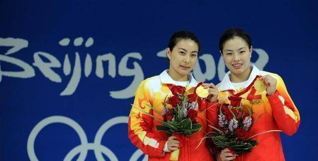 困境中张效诚温暖她的心吴敏霞和郭晶晶作为好搭档在跳水运动中屡创