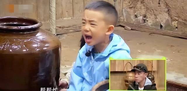 jasper再三撒谎惹怒陈小春当场摔碗发脾气工作人员都不敢说话