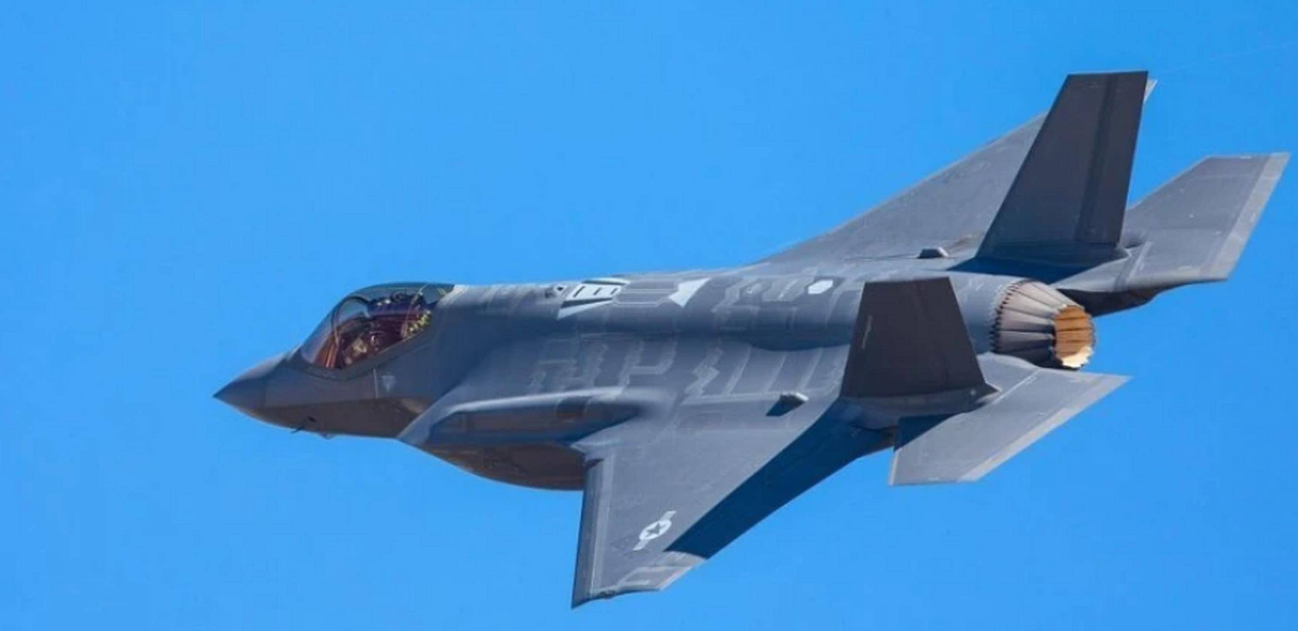 原创中国歼35舰载机列装航母在即网友表示是否能打过美国f35c呢