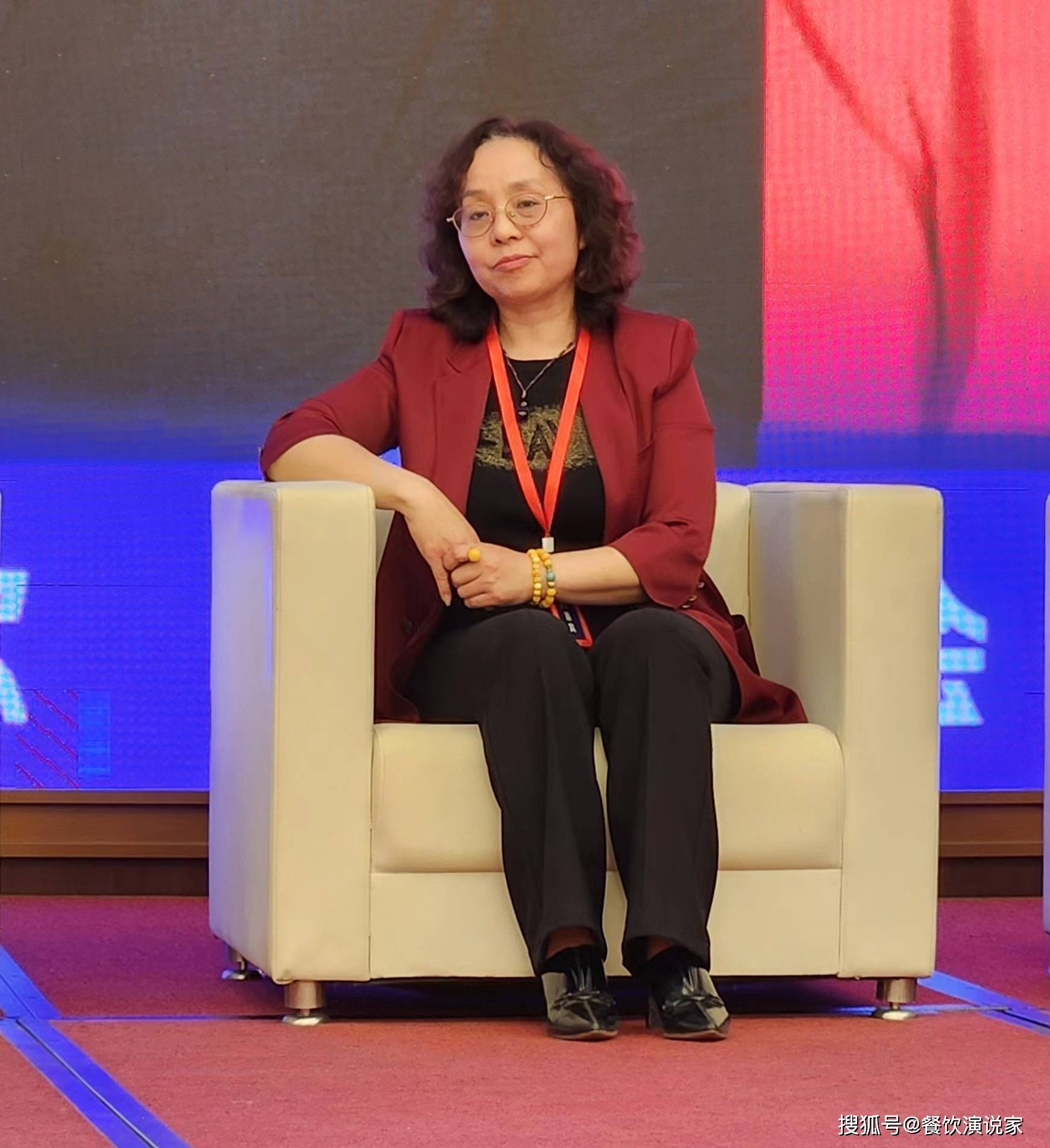 冀菜盛宴创始人叶玉荣女士受邀参加河北餐饮大会并发言