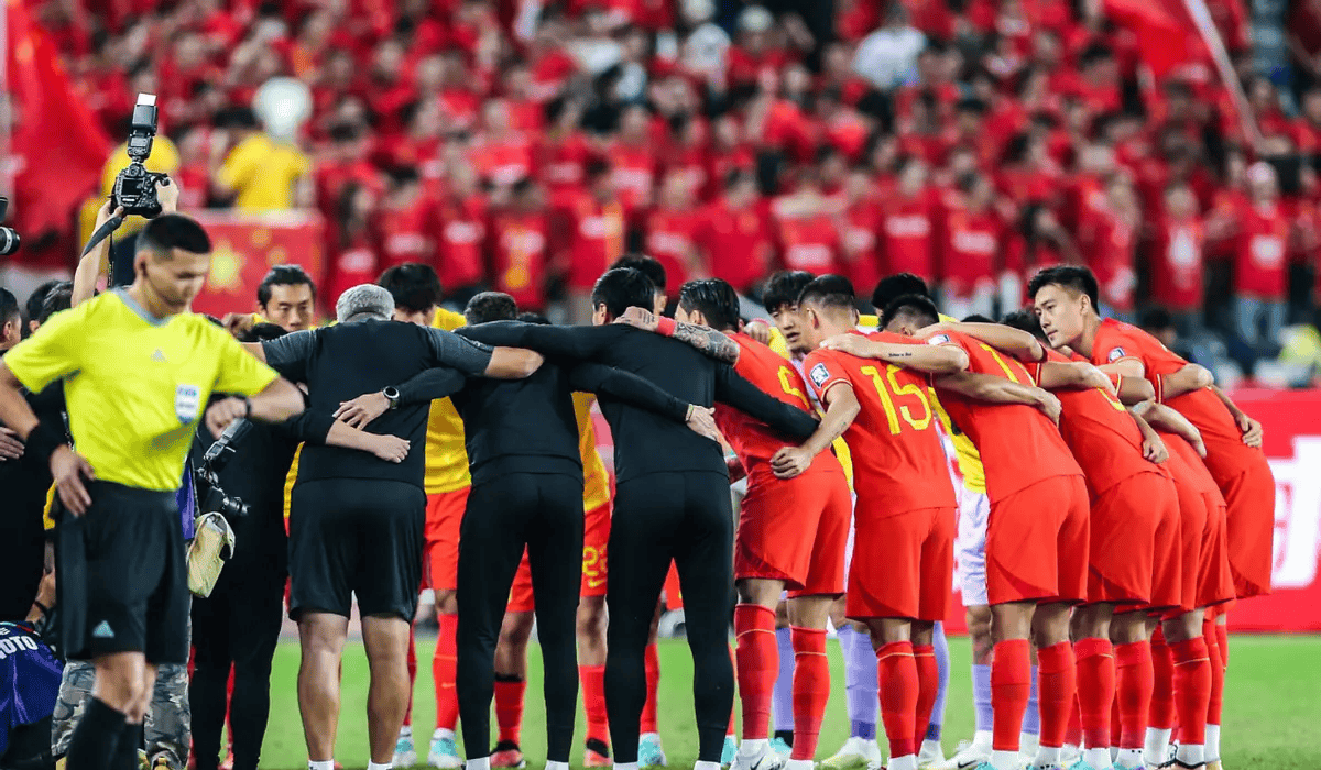 值得一提的是,国足回到主场后,对阵新加坡队的比赛场地是天津水滴体育