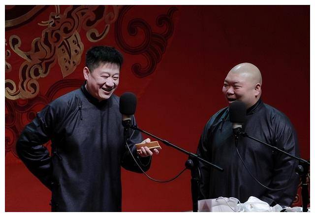 德云社张鹤伦专场表现给力,开堂会照片曝光,闷头挣钱才能赢_演出_郎鹤