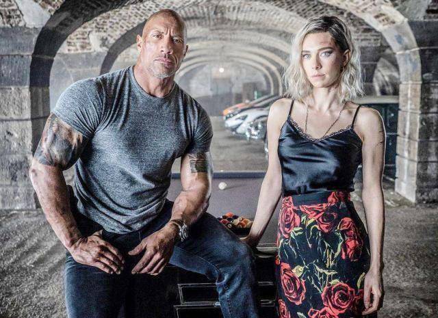 原创秃了就想想巨石强森和郭达斯坦森网友就差那身健硕肌肉了