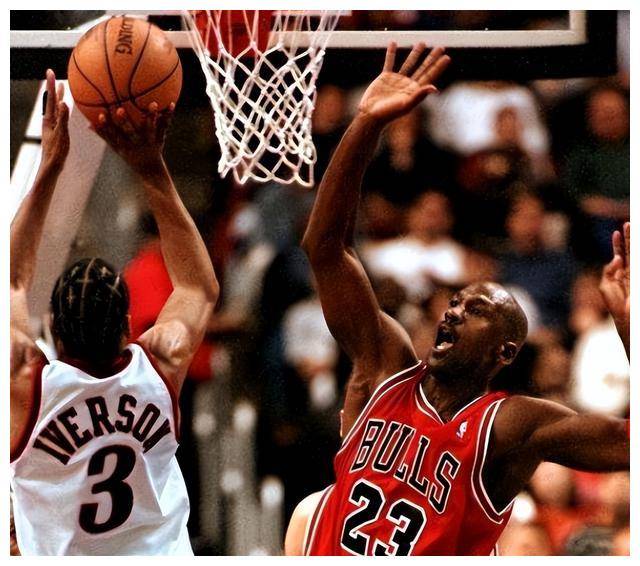 艾弗森拥有着异常高的跟腱长度,几乎整个小腿都被跟腱所包裹.