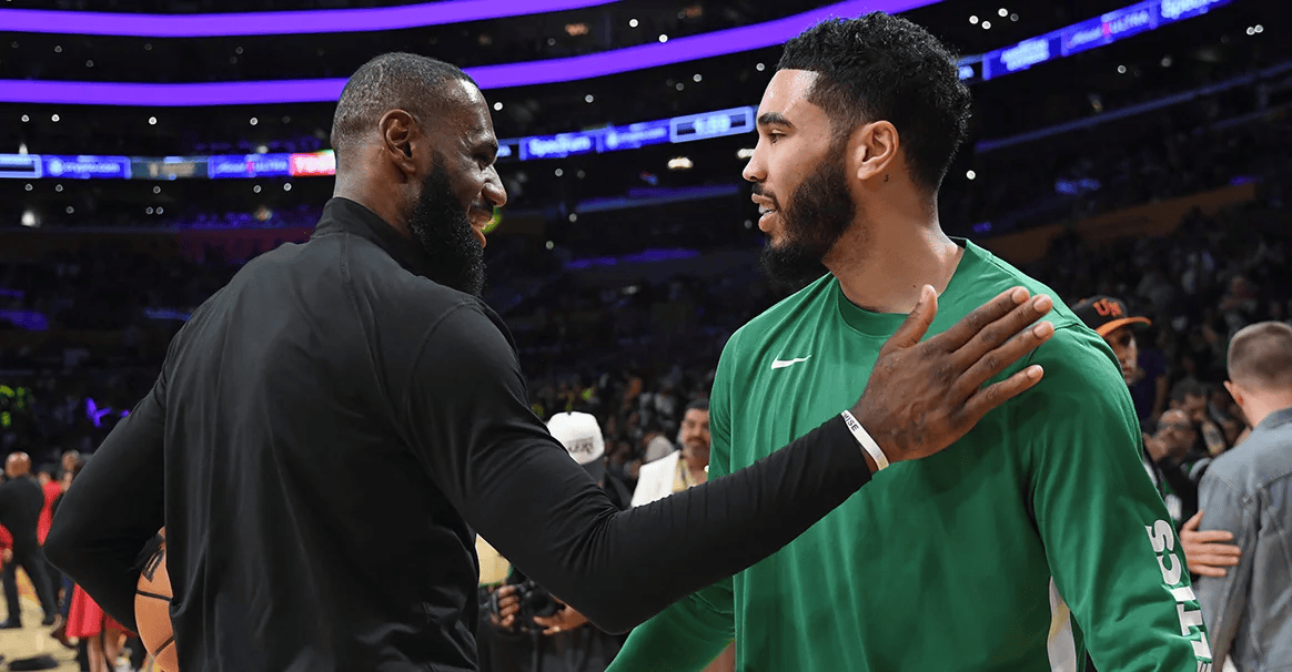 詹姆斯暂塔图姆4东决1总决已是联盟佼佼者但他会效仿去抱团么