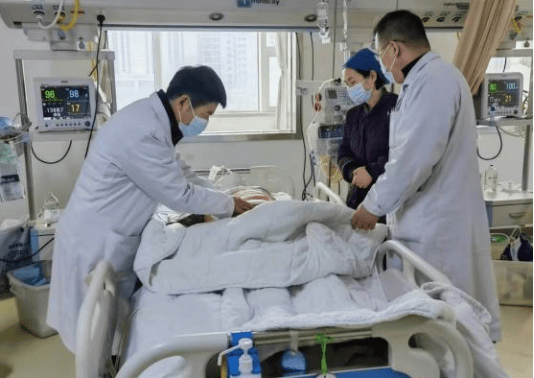 菏泽市创伤医院市六院重症医学科联合多学科成功救治一名高位截瘫患者