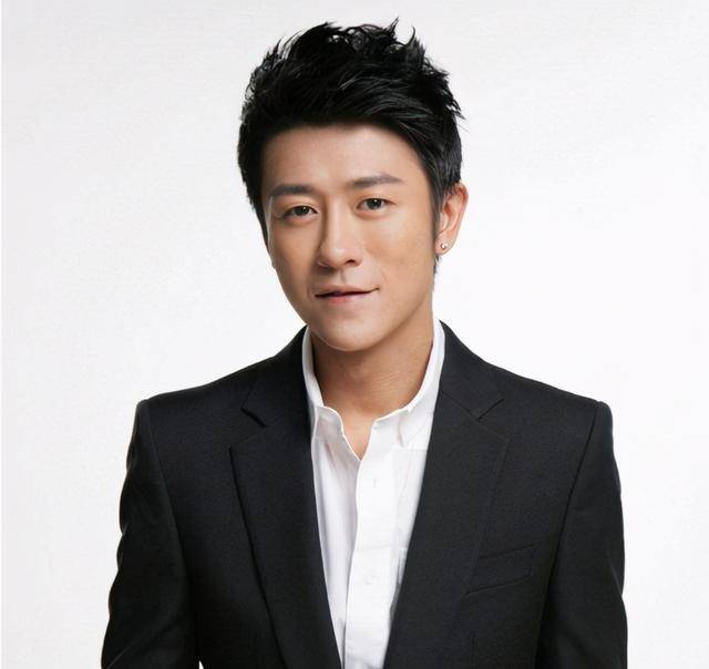 亲妈和干妈都是导演,18年都没能捧红的林雨申,娶媳妇改名后火了