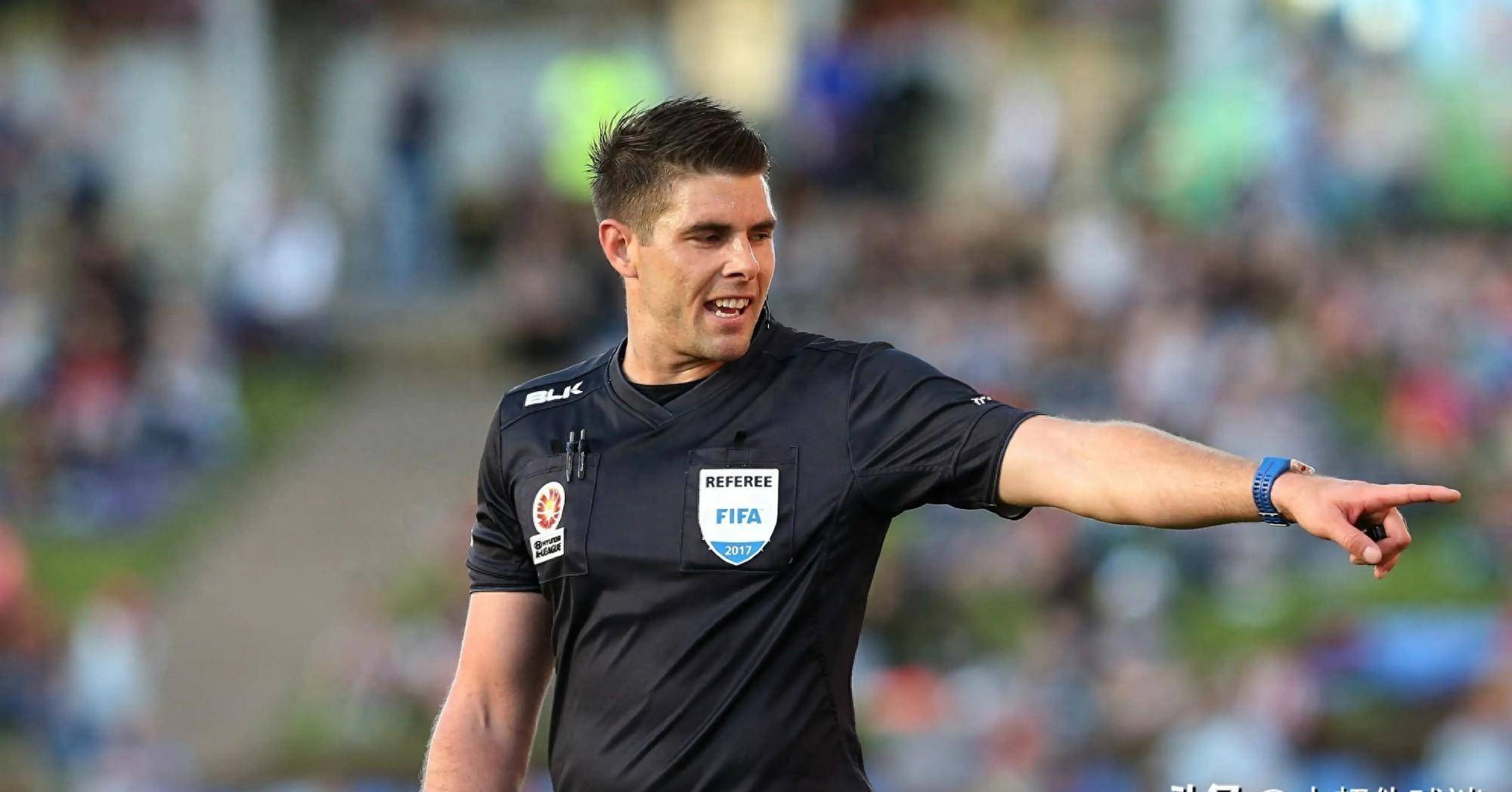 肖恩·埃文斯; 边裁分别是乔治·拉克林迪斯( )和欧文·戈德里克(owen