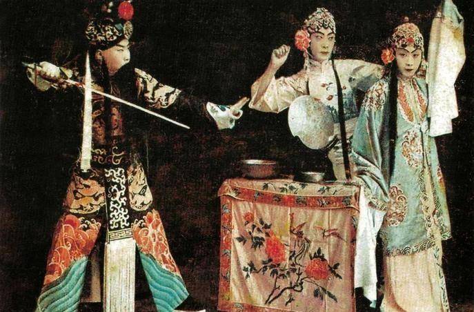 原创新娘遭调包成女友姑姑洞房夜新郎掀盖头才惊觉将错就错成良缘