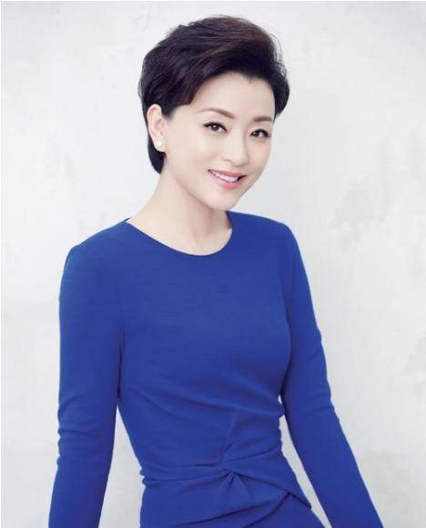 他长得其貌不扬,却娶了电视著名主持人,今身家百亿恩爱23年_杨澜_吴征