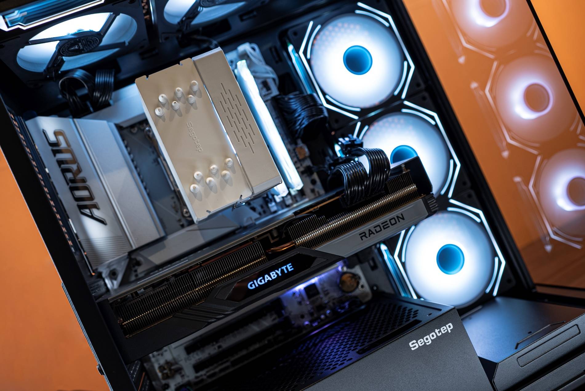 4k游戏性价比之选技嘉rx7900gre魔鹰16g评测