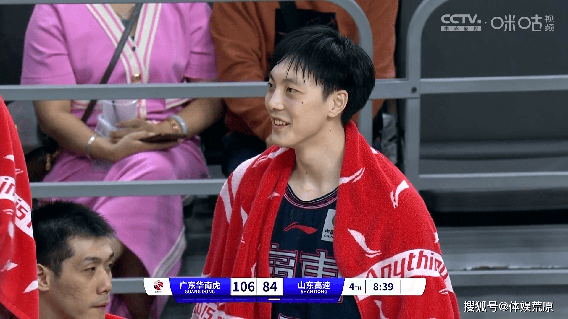 原创周琦218隔扣小鲨鱼胡明轩20分威姆斯得分王贝尔力压沃特斯