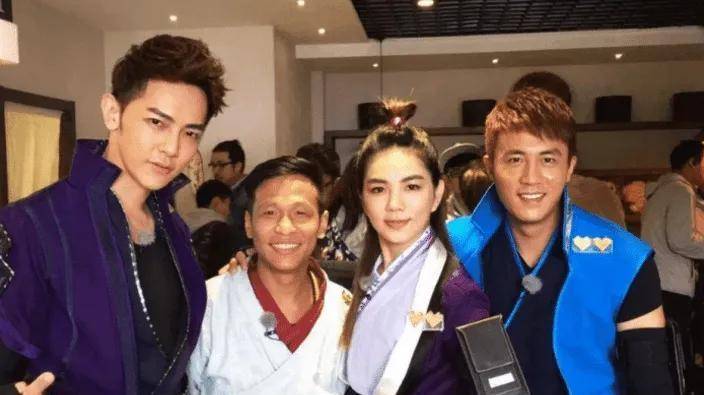 个人是同一年生的呢,汪东城,宋小宝,ella和杜淳他们都是1981年出生的