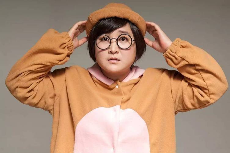 洛杉矶偶遇贾玲监制新版你好李焕英备受期待