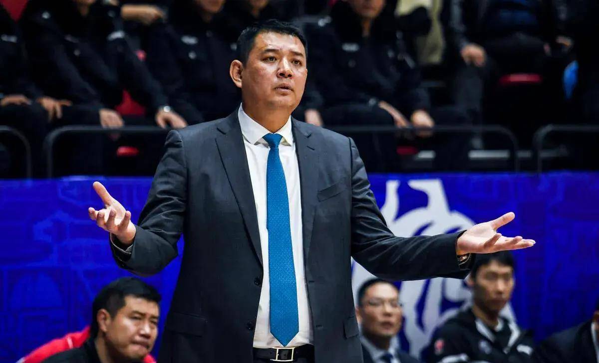 陈培东焦海龙3换1交易曝光广东冠军陶汉林加盟篮球界震动