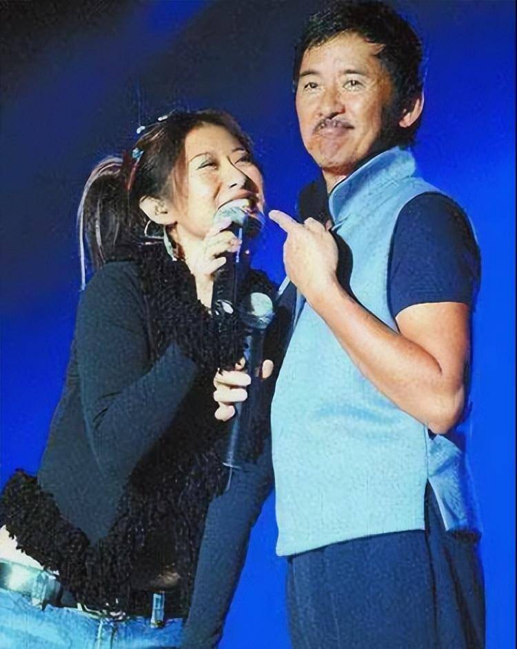 原创叶倩文被费翔妈妈嫌弃撬走闺蜜老公林子祥如今她后悔了吗