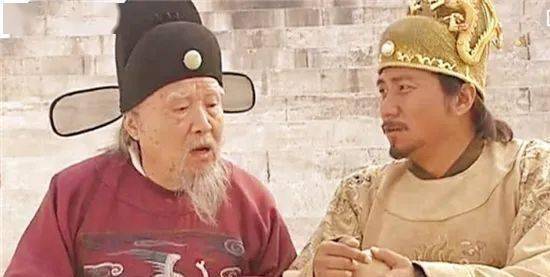 杨宪见刘伯温居然如此范昶,便悄悄地向他递了个眼色