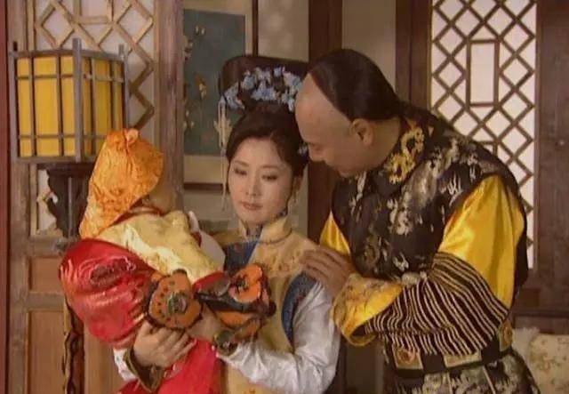 了男人的无耻顺治在遇到董鄂妃之前,就已经有了三个皇子以及五个公主