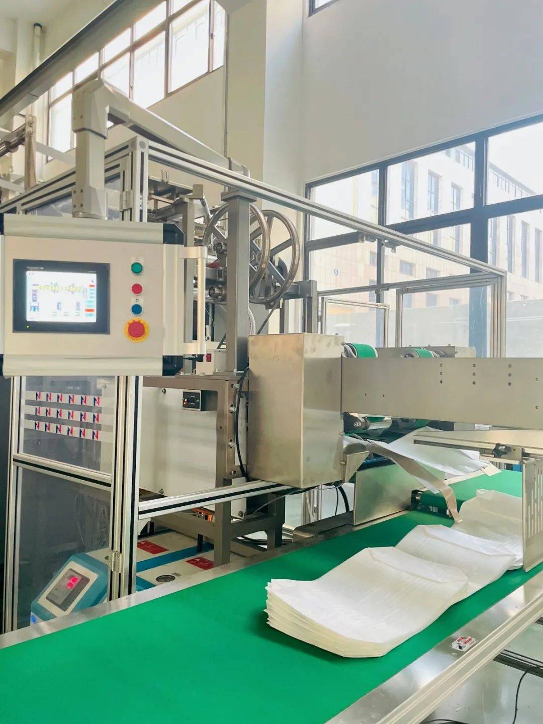 新一代阀口袋智能无人产线,让生产更高效_控制_伺服_设备