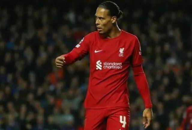 荷兰国家队备战苏格兰友谊赛范迪克阿克关键出征