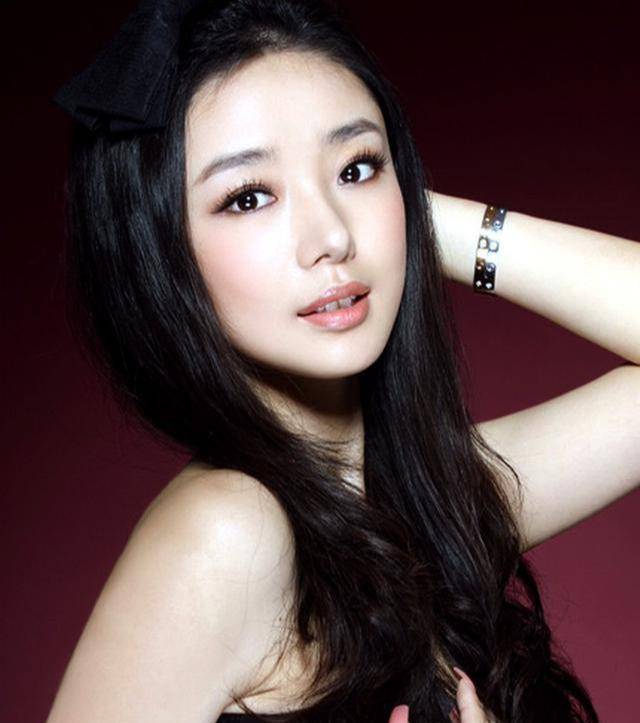 解气负债800亿逃到国外亲爹去世都不管结果被抓回中国