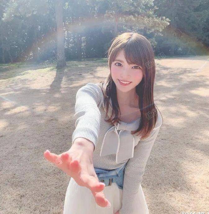 原创日星上原亚衣开通斗鱼账号还未开播出镜间就没了难道被婉拒