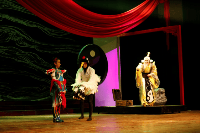 郑州的小朋友周末去哪玩来看一场热血沸腾的儿童剧哪吒传吧