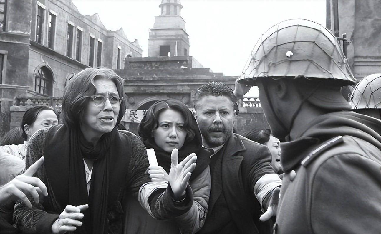 影视剧中令人胆颤的假戏真做是真敬业还是借戏霸凌