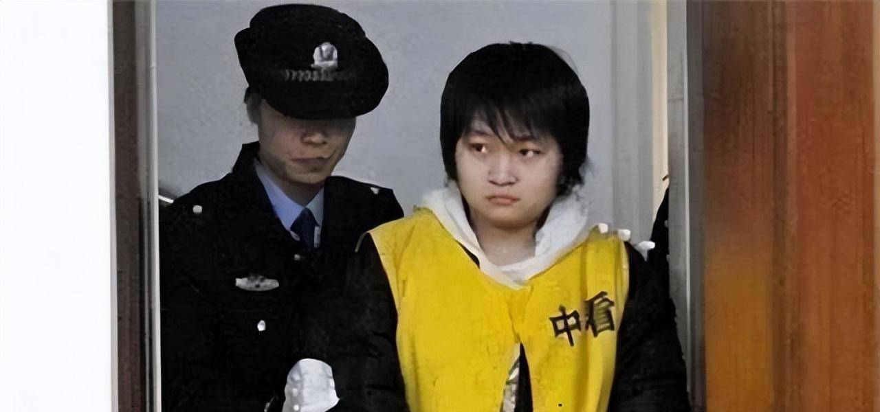 原创2009年齐萍萍勒死父母后淡定共处4天直言他们总说不想活了