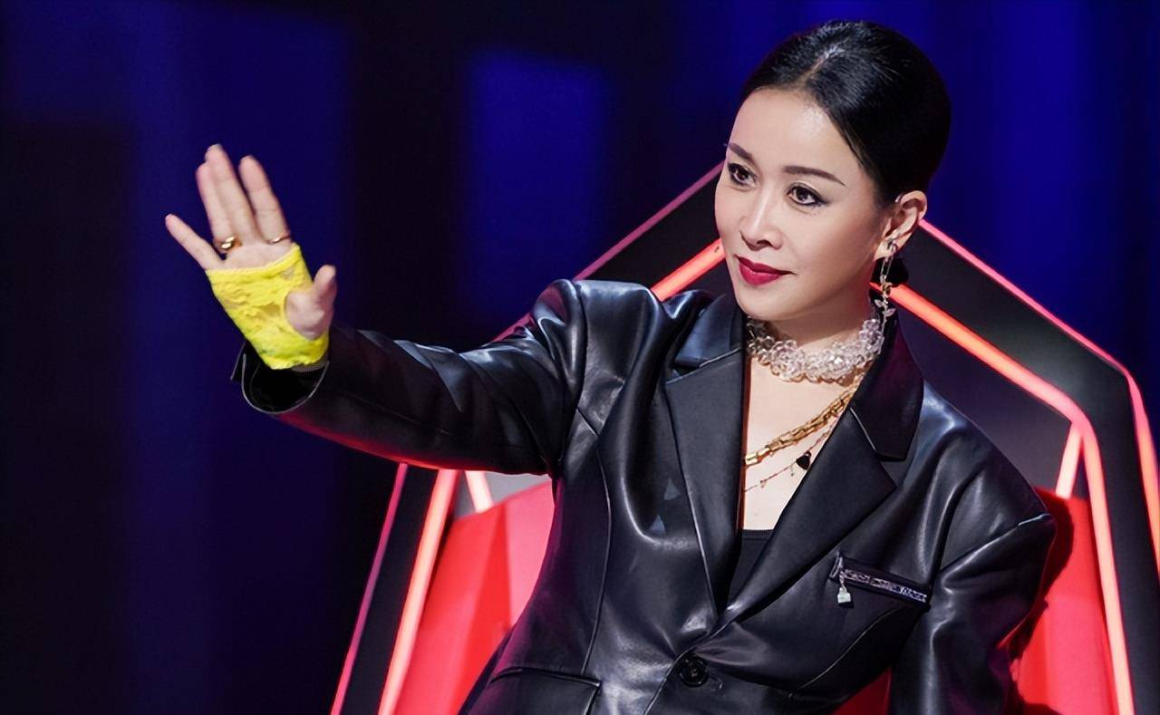 原创颁奖礼上撕破脸时隔20年后再看那英田震差距一目了然