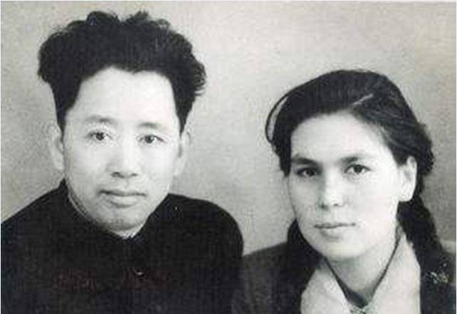 刘亚楼逝后魂归故里混血爱妻至今健在子女后代现状如何