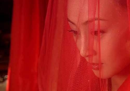 原创古代女子结婚时为何要有一块红盖头红盖头是怎么来的
