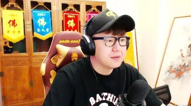 于利让粉丝取消利徒关注雷子宣布退出师门只做舞帝员工