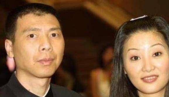 原创当年冯小刚搭讪美女护士差点挨了一顿打此人正是郑晓龙