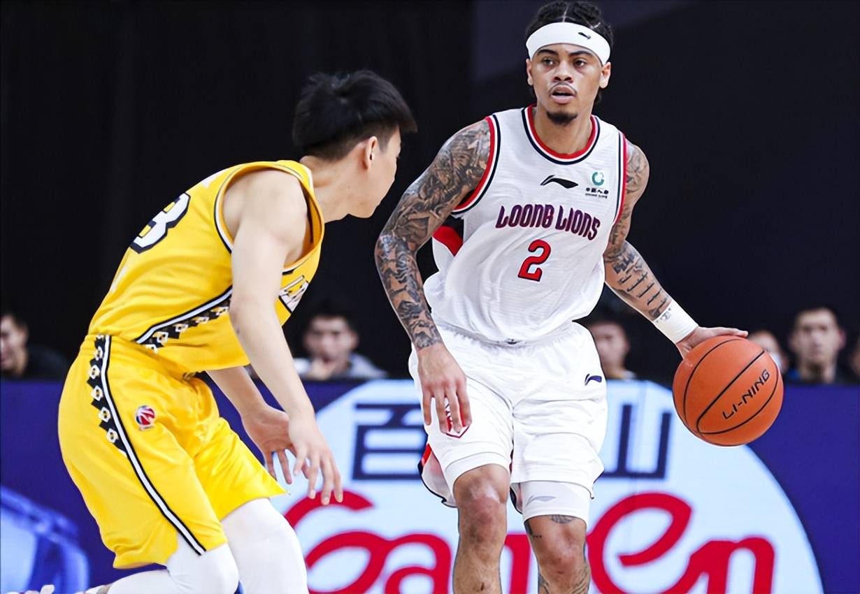 原创朱芳雨透露新援交易内幕杨鸣不满亚当斯广厦第三外援即将到位