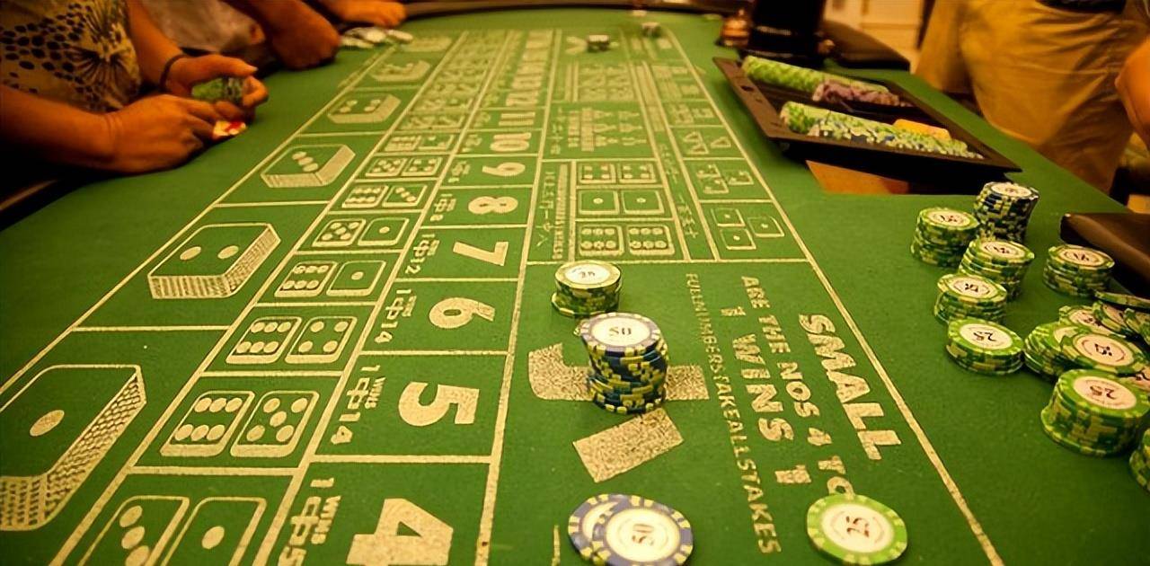 黑老大,拉拢三任公安局长当保护伞,嚣张30年敛财26亿_鸿发_赌场_生意