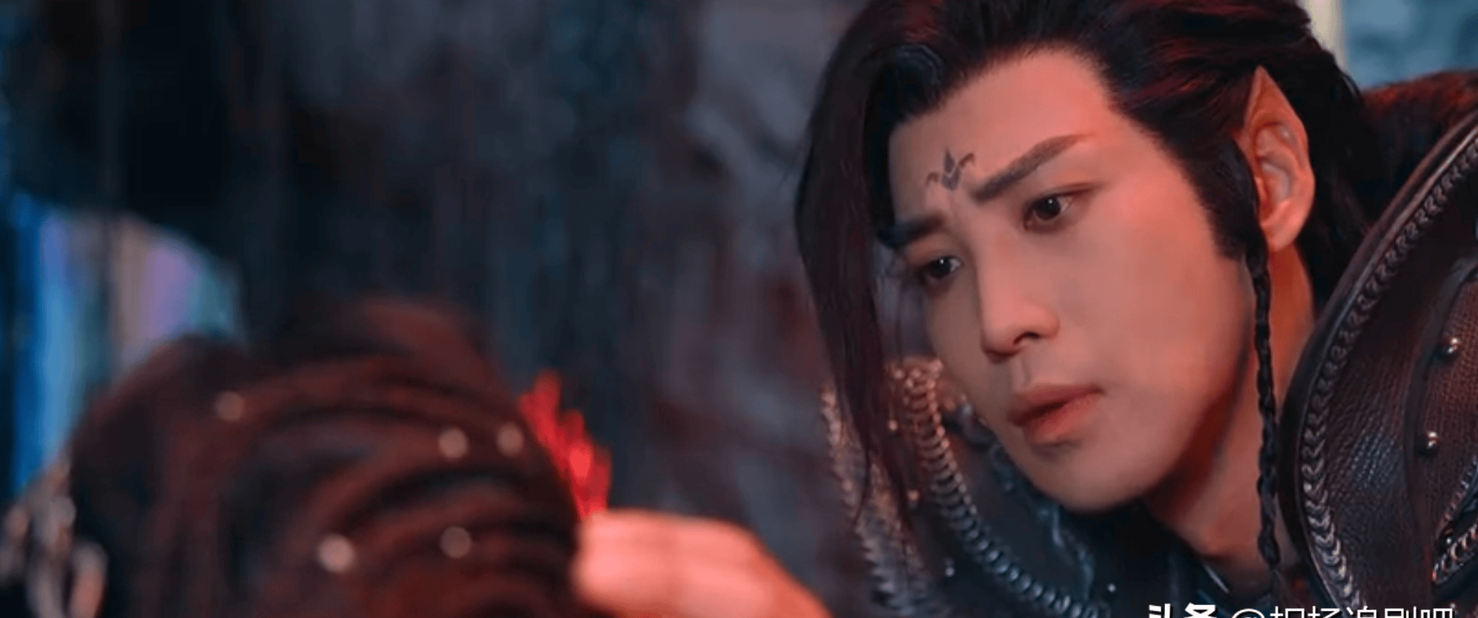 男演员妆造很重要演完熟年再演烈焰同一演员却认不出