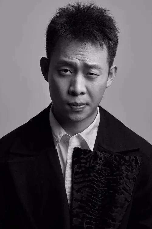 原创张译只要跟她拍情感戏她老公就抱着孩子来让人很难为情