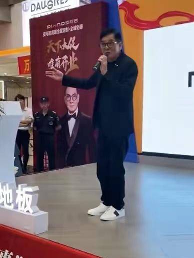 原创8位过气港星生存现状有人没钱治病有人出镜带货卖卫生巾